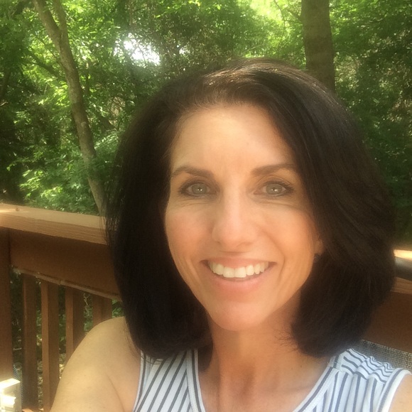 Meet your Posher, Deborah - Picture 2 of 2